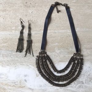 Necklace and earring set